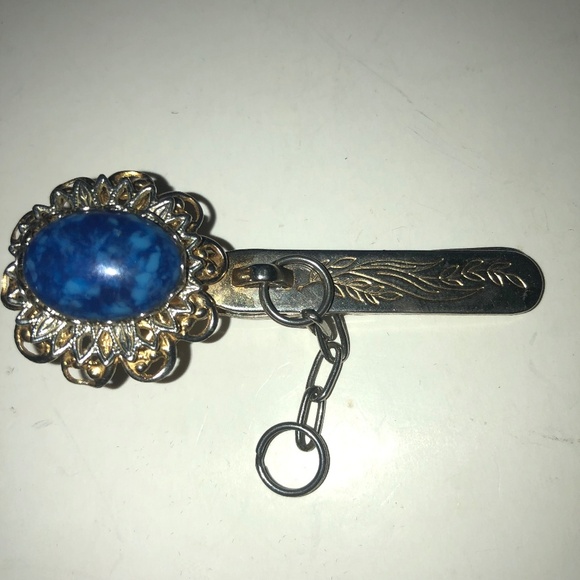 Vintage blue key finder clip, used to help find your keys, clips to your keys - Picture 1 of 6